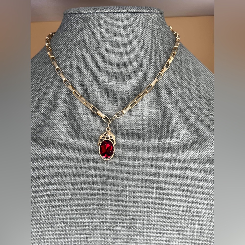 Red border Necklace Europian Temperament Necklace New 18”